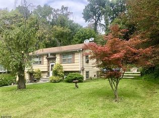 4 Polk Pl, Vernon, NJ 07462