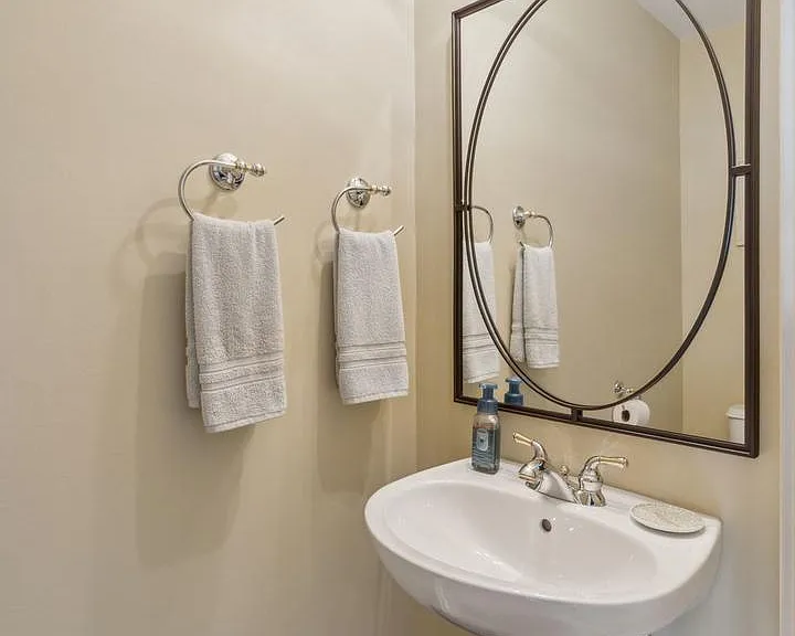 5504 Essex Ln — Photo 13