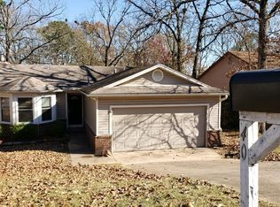 40 Oak Ridge Dr, Maumelle, AR 72113