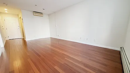 Rented by R New York