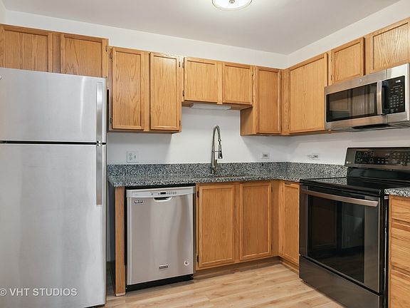 5th image of 605 Barrington Ave APT 254
