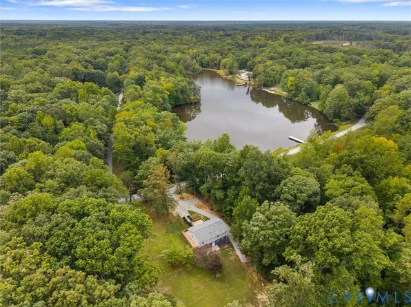 249 Angle Ave, Gum Spring, VA 23065