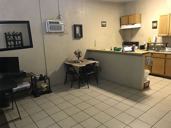 3rd image of 1720 Santa Maria Ave
