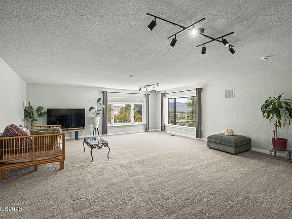 5th image of 129 Edith Ln