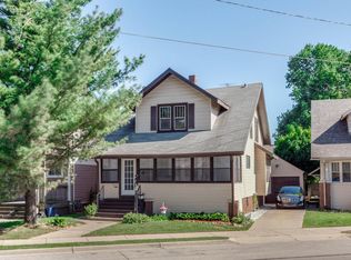 2507 Roosevelt Rd, Kenosha, WI 53143