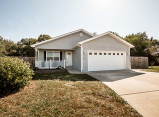 338 16th Street Cir, Junction City, KS 66441