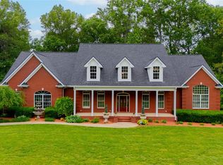 8020 Cemetery Rd, Bowling Green, KY 42103