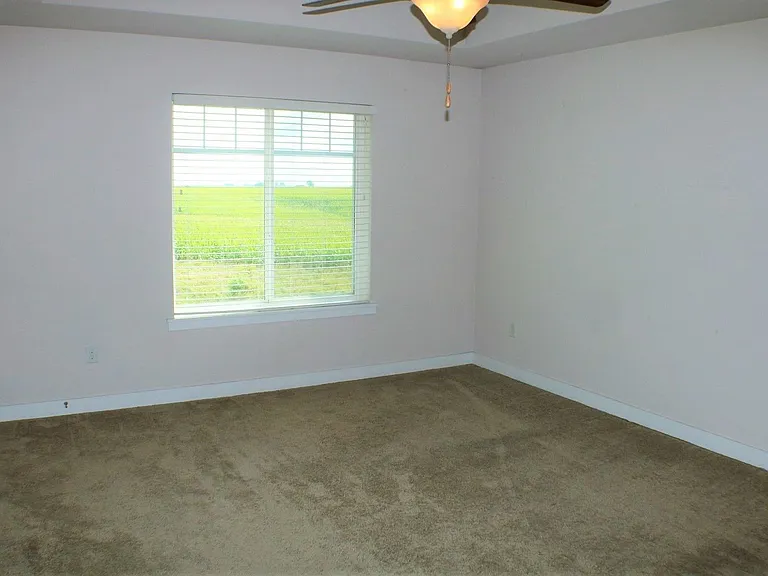 459 Taft Ave SE — Photo 16