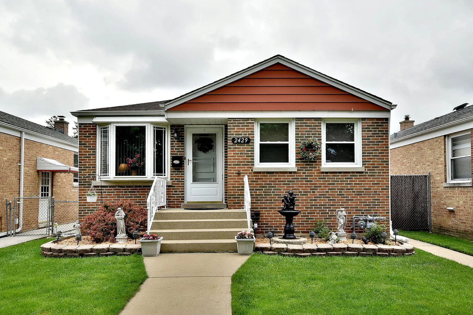 2429 West St photo 1