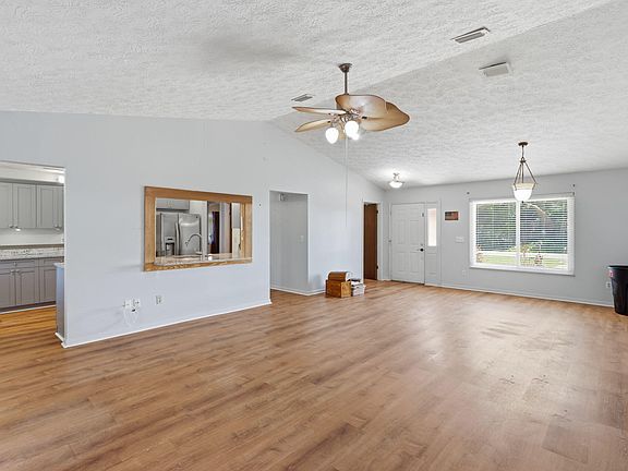 3rd image of 2281 SE Bowie Street