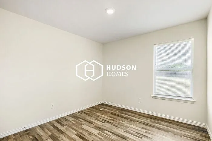 908 Liberty Bell Ct — Photo 8