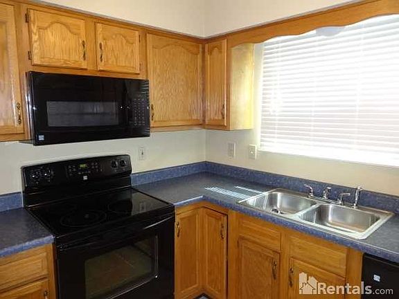 4th image of 3469 High Creek Dr