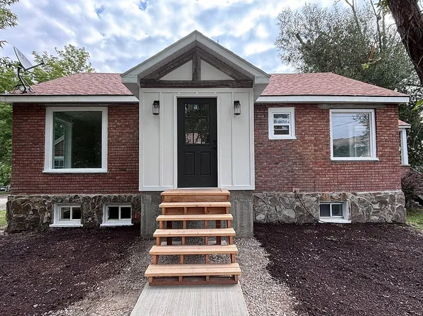 121 N 7th St, Challis, ID 83226