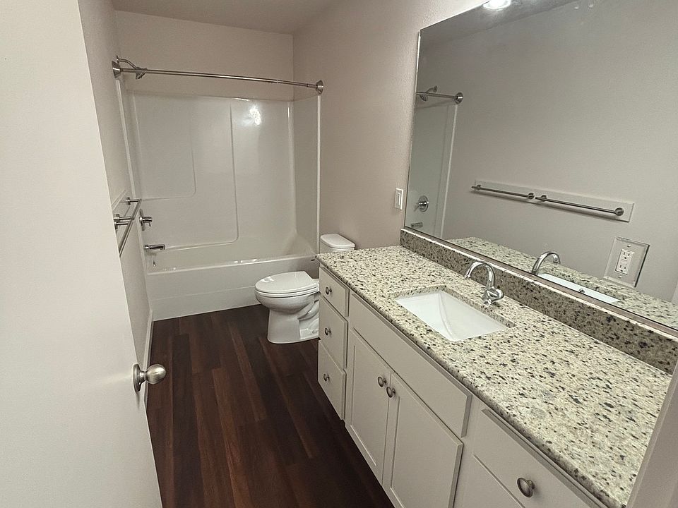 Main bathroom