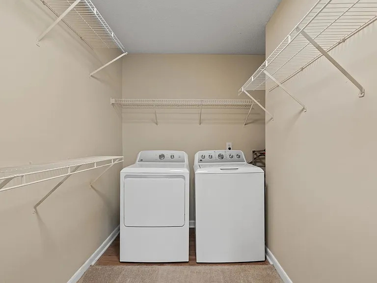 3695 Claypond Rd #H — Photo 48
