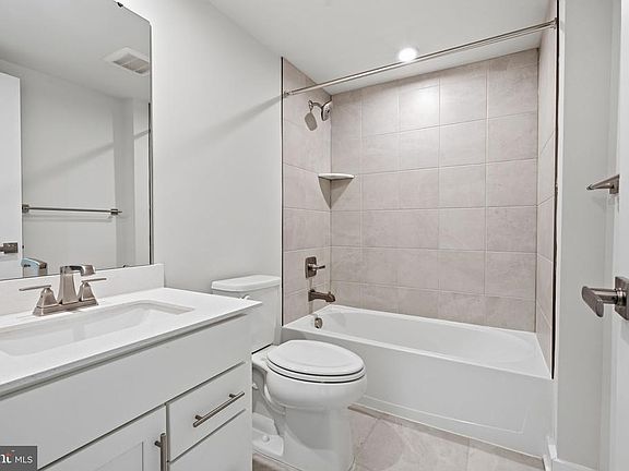 5th image of 30 Dolcie Ln