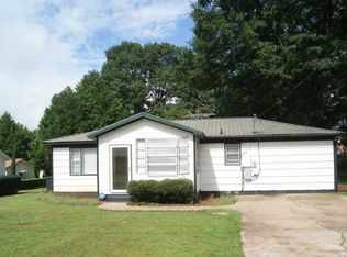 818 Eastwood Ave, Talladega, AL 35160