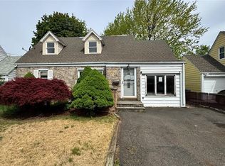 69 Lincoln Ave, Elmwood Park, NJ 07407