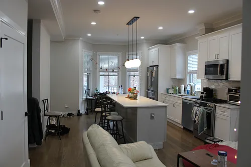 153 Foster St #2 Photo 1