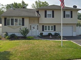 63 Malvern Dr, Clark, NJ 07066