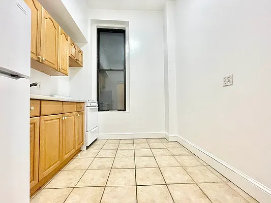 Rented by HOLTON REAL ESTATE INC. | media 5
