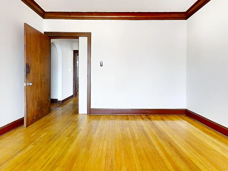 4205-11 W. Fullerton — Photo 19