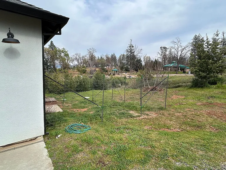 6190 Forty Oaks Ln — Photo 2