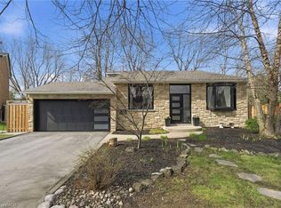 29 Melissa Cres, Hamilton, ON L9H7C5