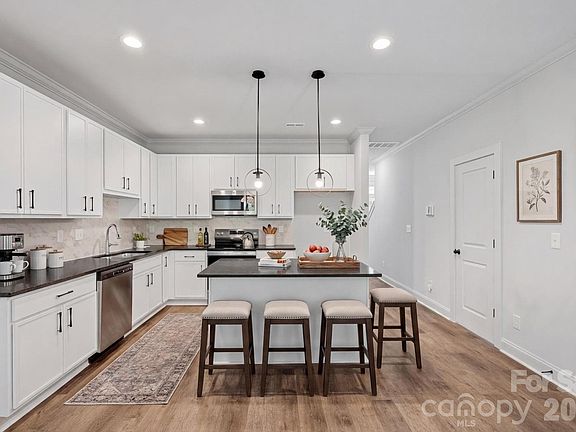 5th image of 4019 Sofley Rd