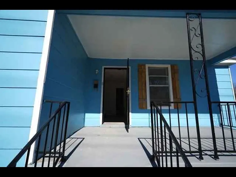 1242 Capital Ave — Photo 7