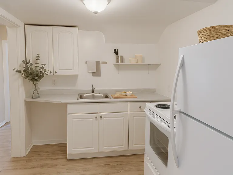 217 Laurier Ave E #6 — Photo 1