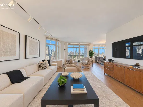 188 E 64th St APT 2506, New York, NY 10065