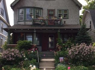 2861 N Hackett Ave, Milwaukee, WI 53211