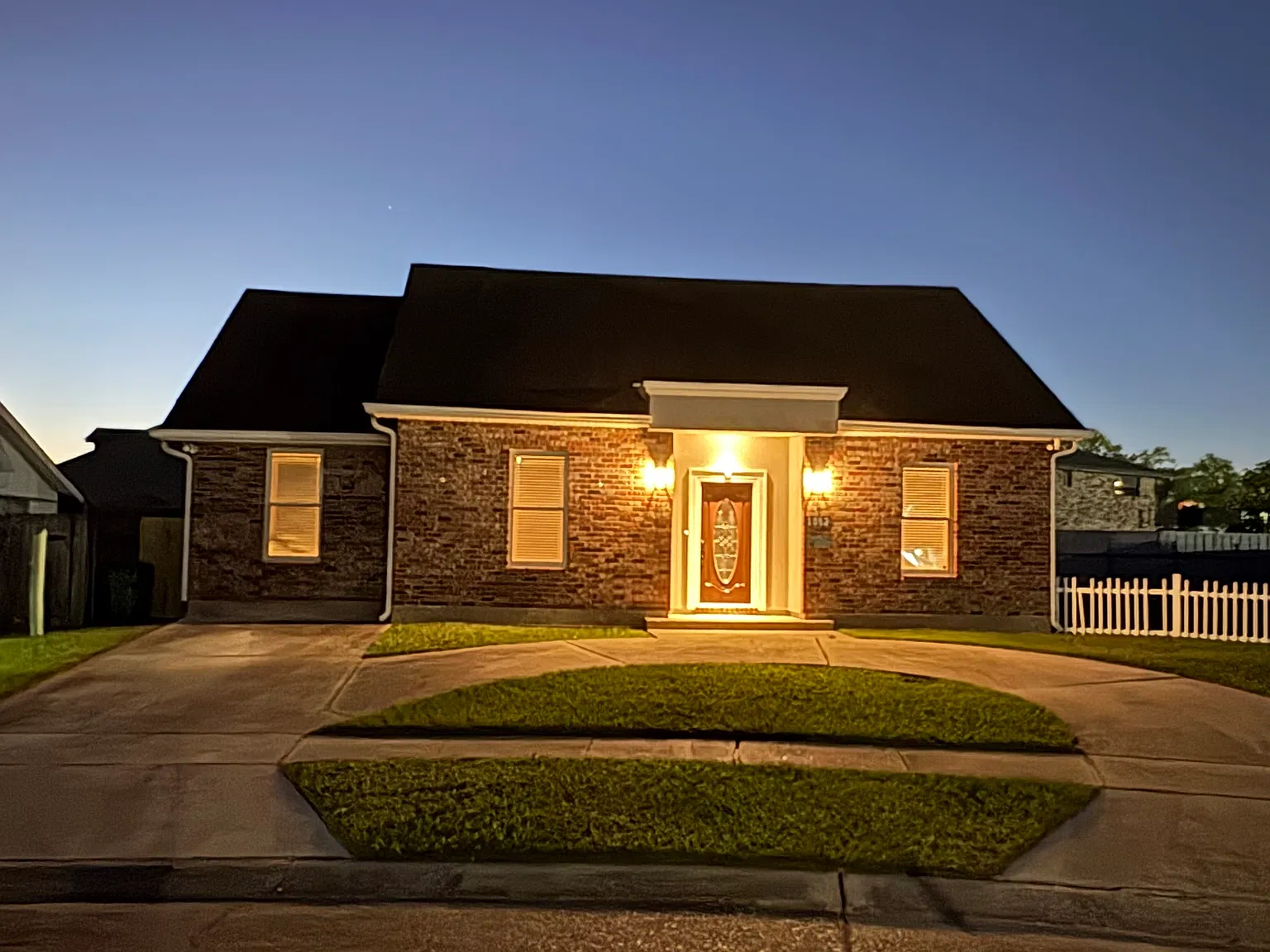 3 bed, 1500 sqft, $2,100 — Photo 2