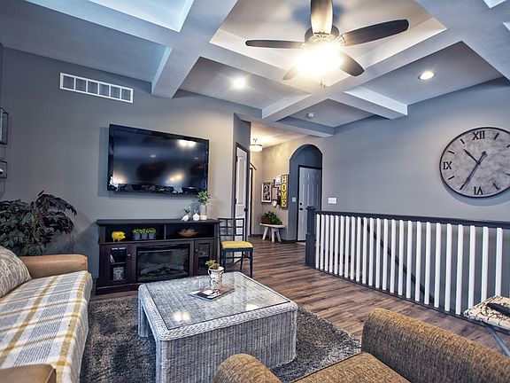 4th image of 1815 Newbury Cir