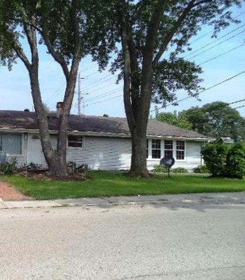 1st image of 905 Berkley St