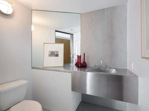 227 West 17th Street image 22 of 23