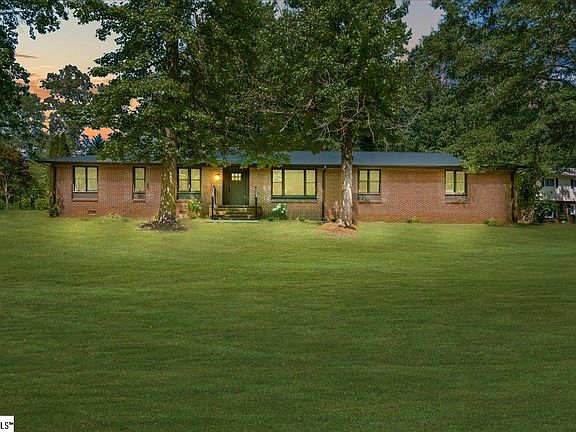 2nd image of 200 Dronfield Dr