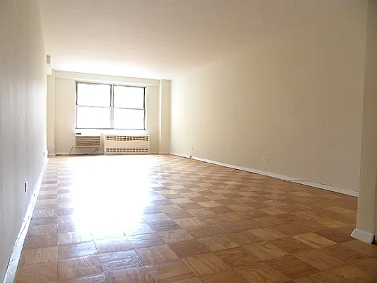 Rented by Stonehenge NYC LLC | media 3
