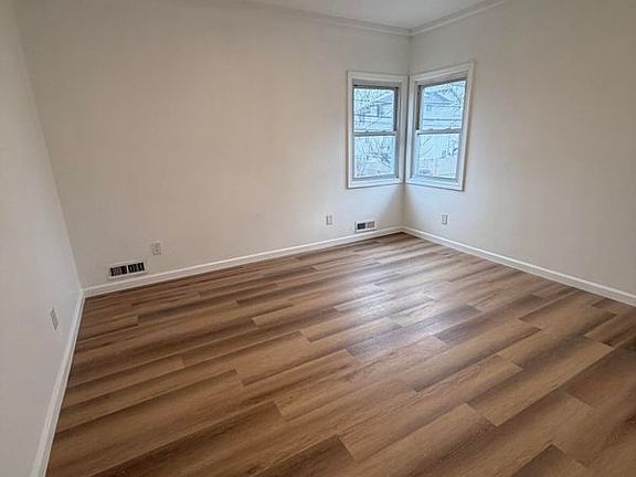 5th image of 47 Rockwell Ave #1