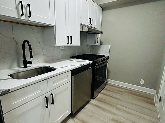 2nd image of 5005 N Harding Ave #5009-3