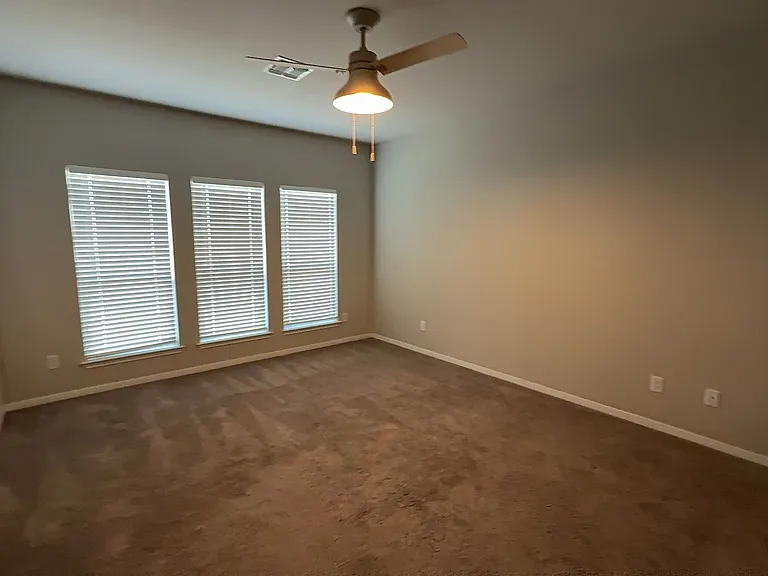 2029 Horatio St — Photo 25