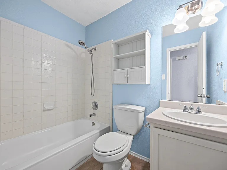 17305 Dashwood Creek Dr — Photo 10