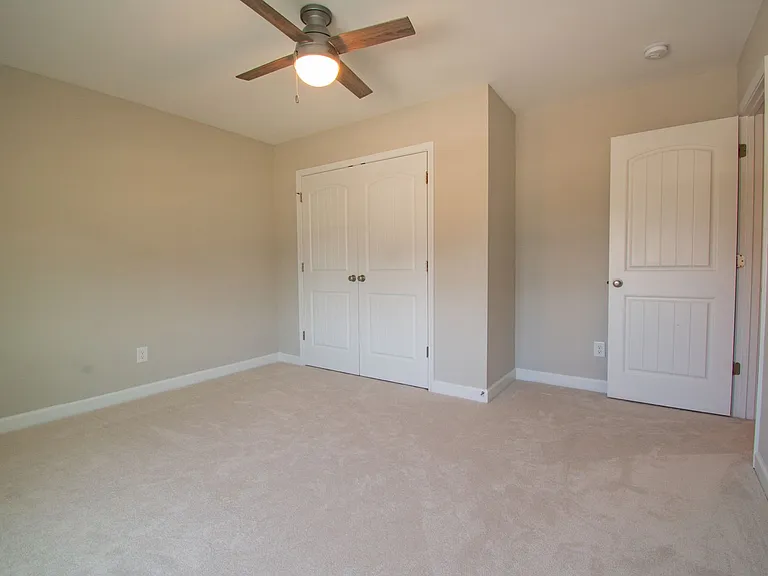 2220 Oldenburg Ln — Photo 31