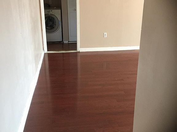5th image of 190 Viking Ct APT 3