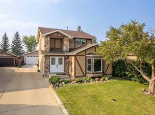 3528 56th St NW, Edmonton, AB T6L 2J5