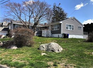 29 Ridge Rd, Groton, CT 06340