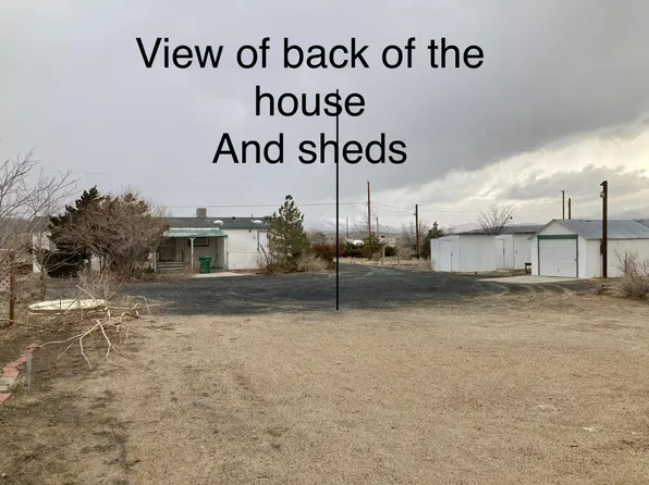 5050 White Oak Dr, Silver Springs, NV 89429
