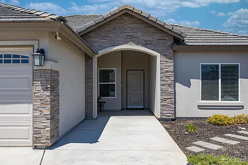 1317 Fair Oak Dr Photo 1