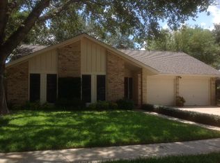 301 Taos Dr, Victoria, TX 77904